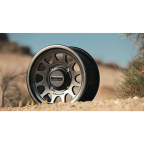 Method Race Wheels 414 Bead Grip (Gloss Graphite)